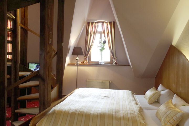 Room 6 of 39