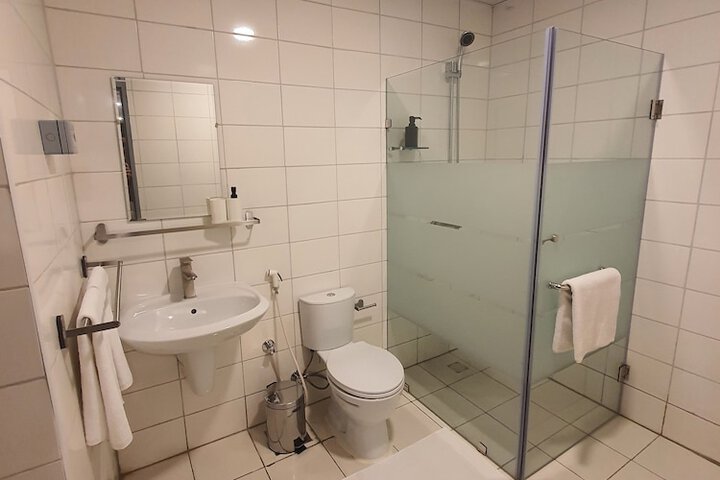 Room 21 of 25