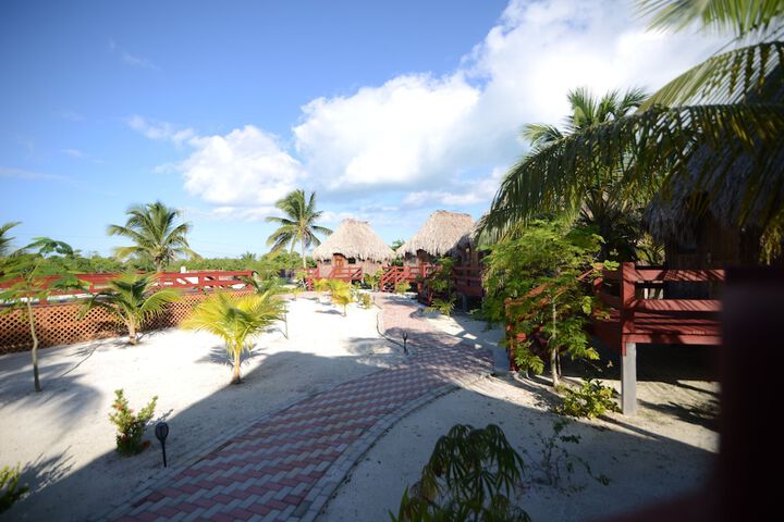 Hotel Exterior 72 of 75