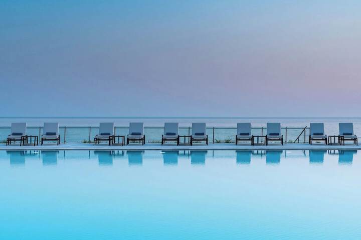 Pool 90 of 170