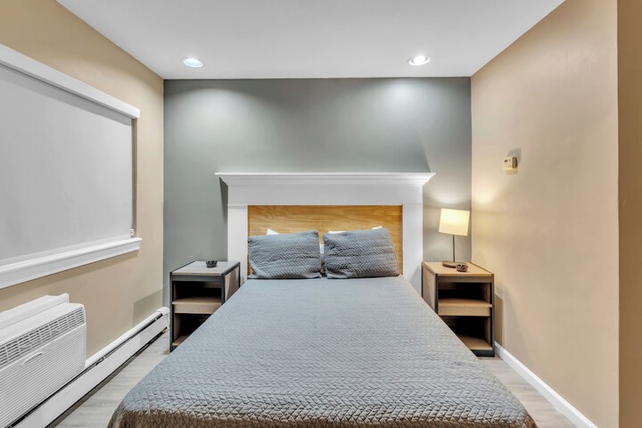 Room 21 of 29
