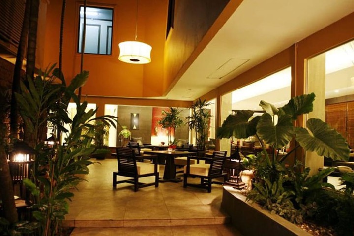 Guest Lobby
