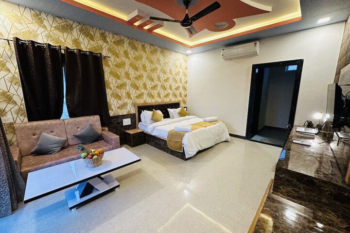Room 12 of 46