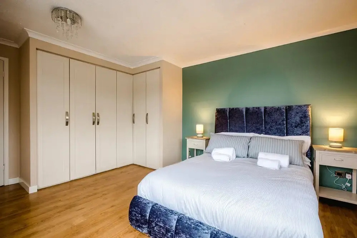 Room 3 of 18