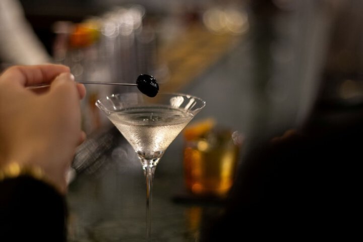 Lounge 106 of 134