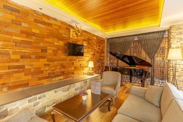 Lobby Entry