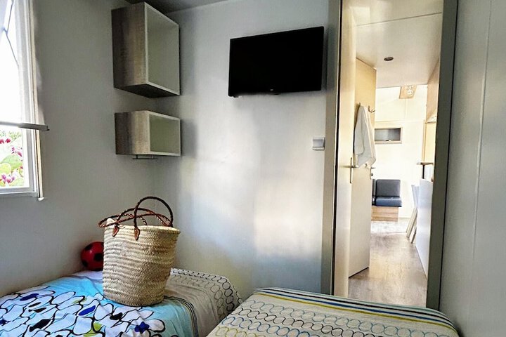 Room 20 of 182