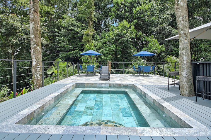 Pool 329 of 391