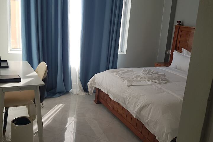 Room 30 of 65