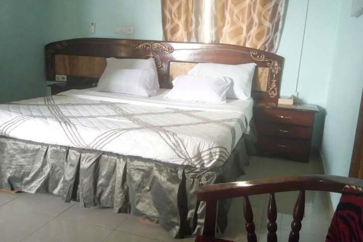 Room 1 of 5