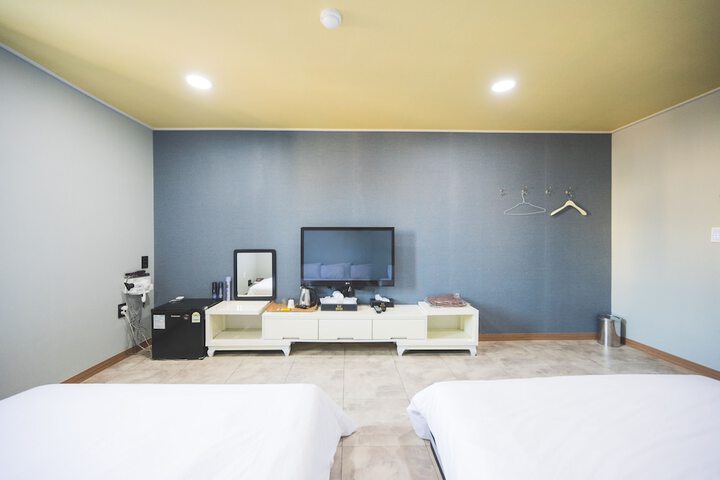 Room 38 of 53