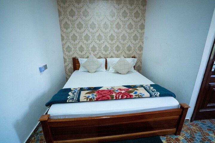 Room 2 of 41