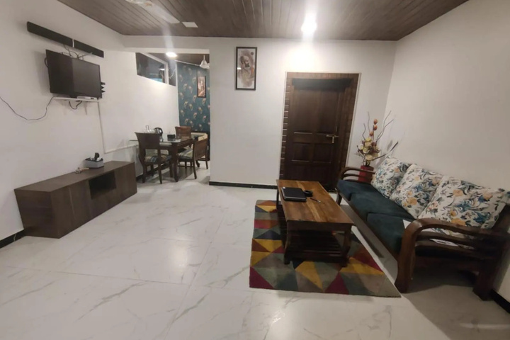 Room 16 of 42