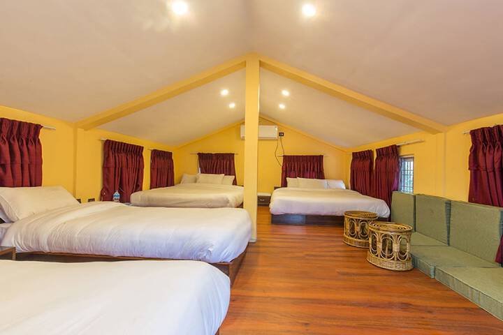 Room 2 of 8