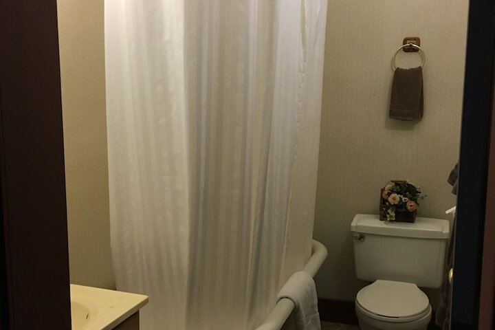 Room 134 of 240