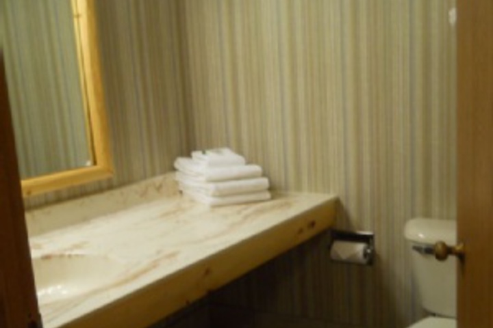 Room 285 of 348