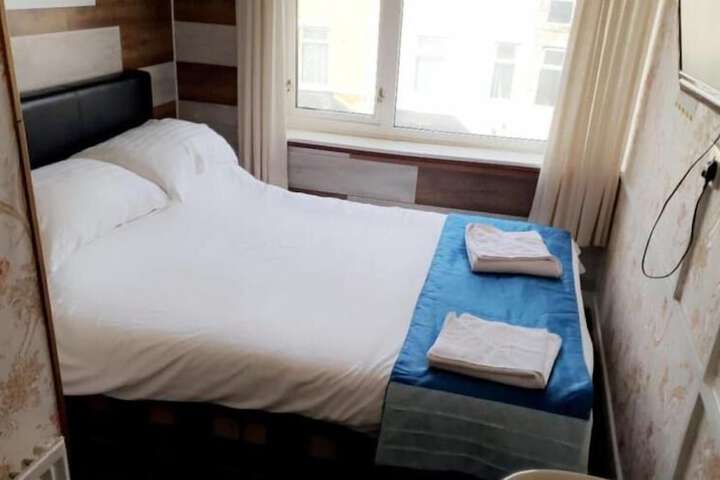 Room 80 of 156