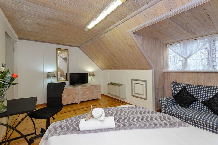 Room 27 of 54