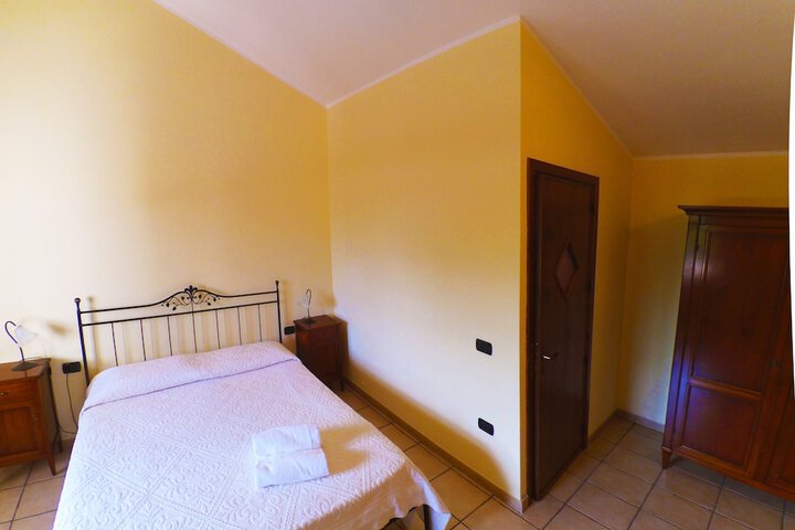 Room 3 of 46