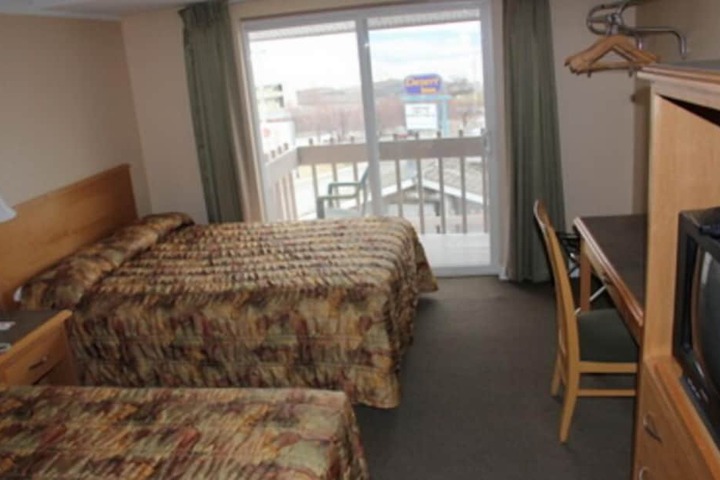 Room 3 of 27