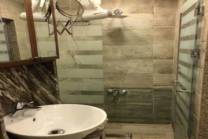 Room 35 of 58