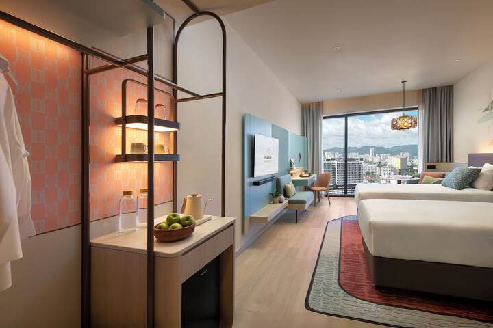 Room 16 of 34