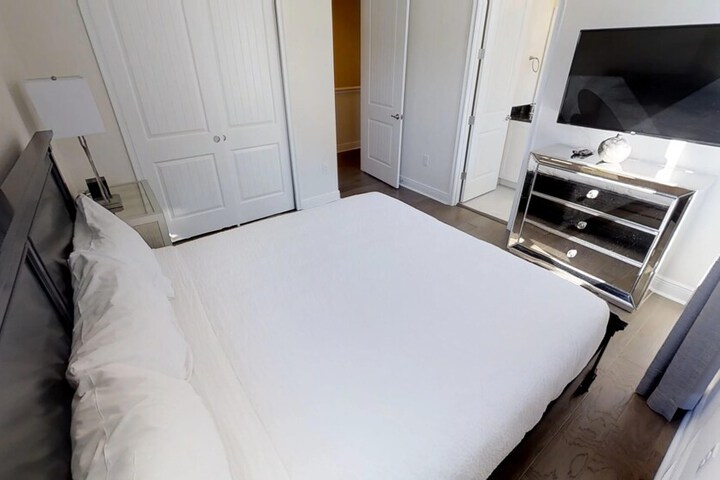 Room 10 of 56