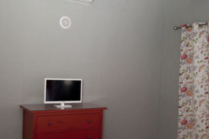 Room 27 of 42