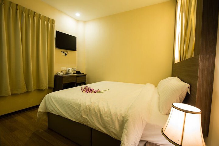 Room 9 of 24