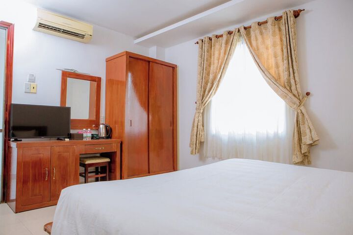 Room 12 of 53