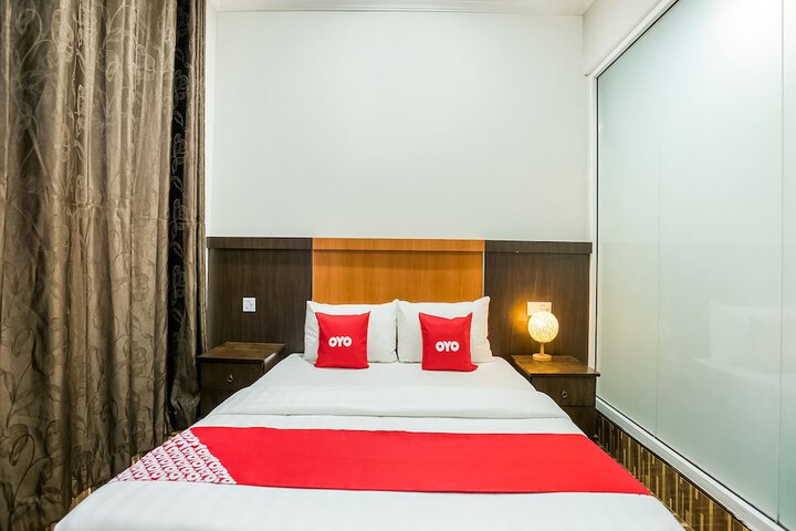 Room 8 of 23