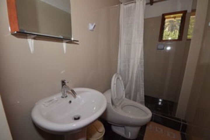 Room 2 of 37