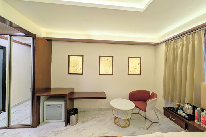Room 60 of 184