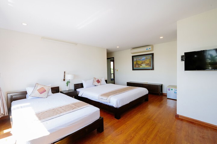 Room 5 of 23