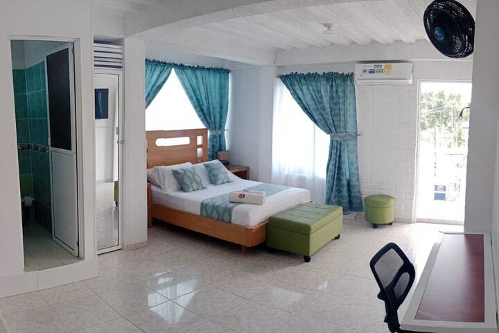 Room 27 of 46