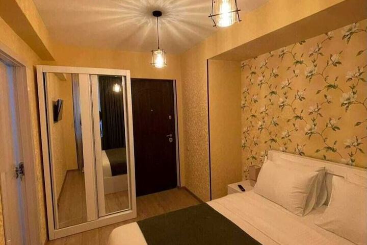 Room 11 of 38