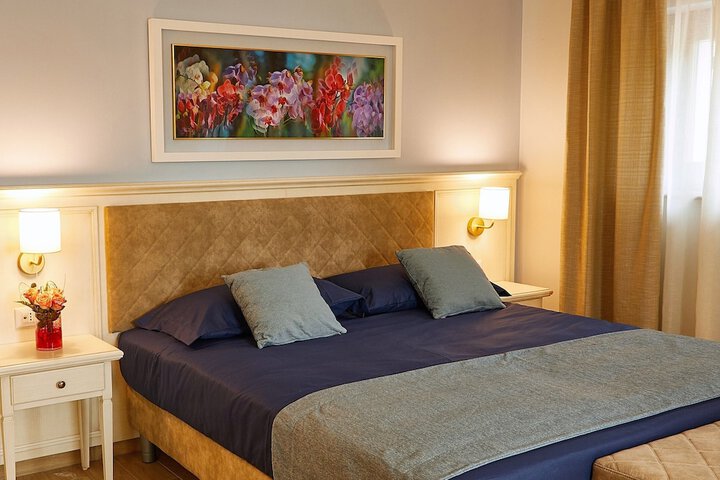 Room 20 of 97