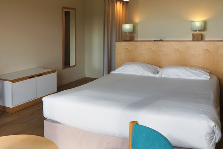 Room 2 of 23