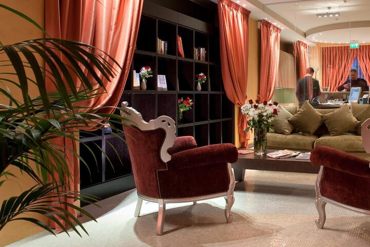Lobby Entry