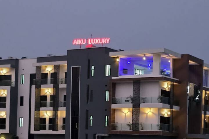 Hotel 44 of 48