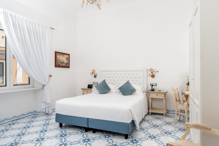 Room 55 of 250