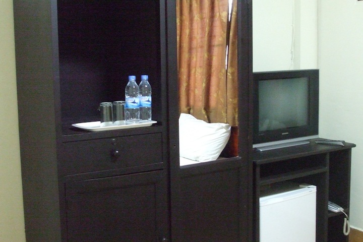 Room 14 of 21