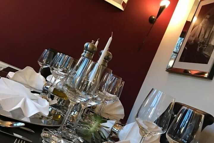 Dining 43 of 54