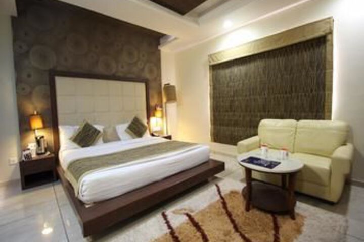 Room 20 of 39