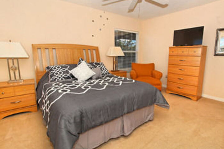 Room 176 of 380