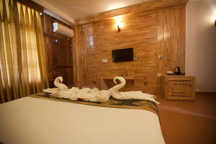 Room 9 of 41