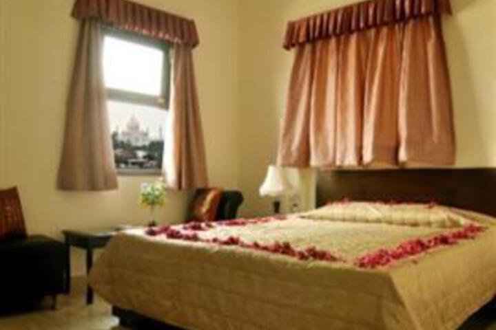 Suite 5 of 5