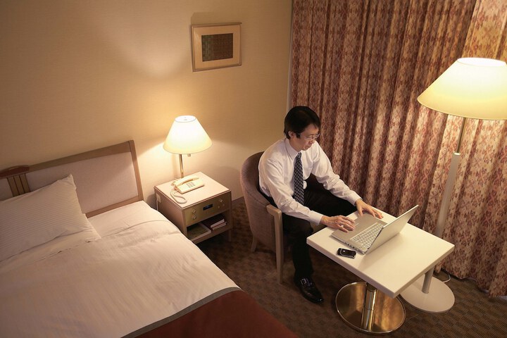 Room 10 of 38