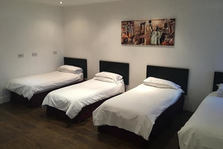 Room 5 of 5
