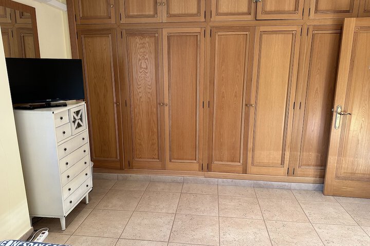 Room 32 of 165